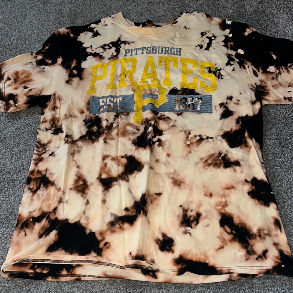 Custom: Pittsburgh Pirates Tshirt